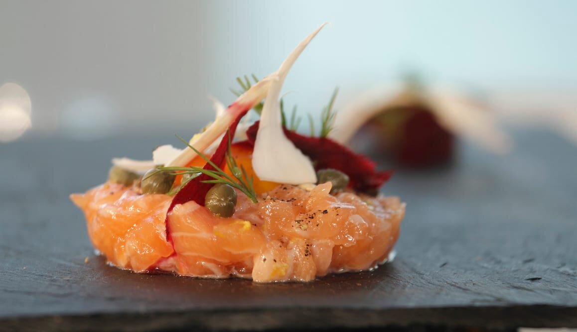 Tartare de saumon de Norvège à la nordique 