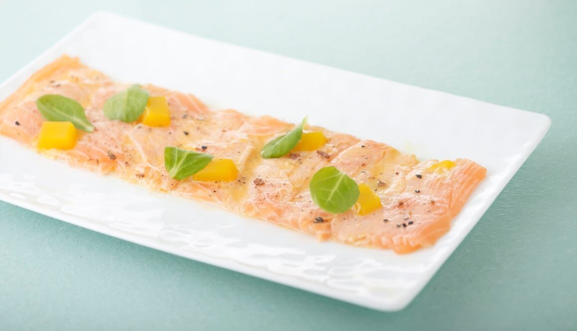 Carpaccio de Saumon de Norvège aux fruits de la passion