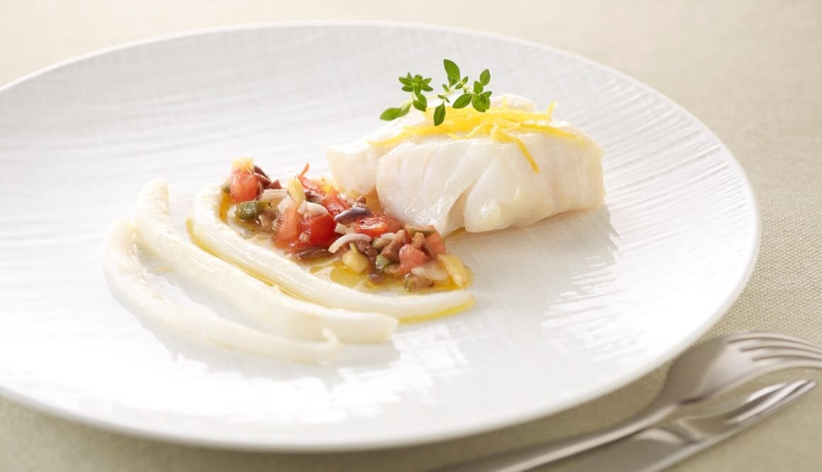 Cabillaud de Norvège confit à l’huile de citron, sauce acidulée