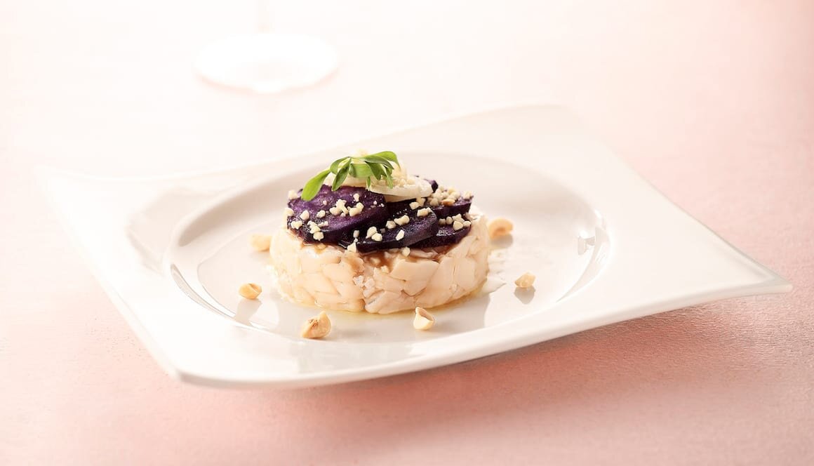 Tartare de Saint-Jacques de Norvège aux topinambours à la noisette
