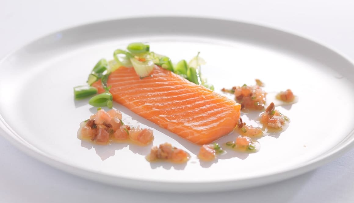 Truite des Fjords aux légumes et compote de tomates