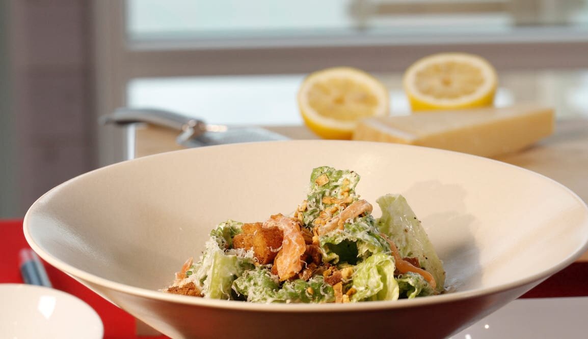 Salade César au saumon de Norvège fumé selon Danièl