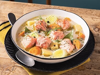 Soupe nordique au saumon de Norvège